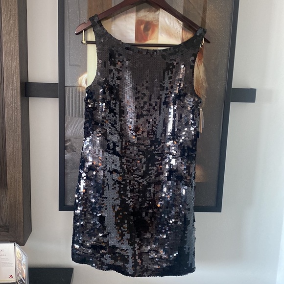 Banana Republic Black Sequins Clubbing Sheath Mini Dress Dress - 6P - Picture 3 of 9